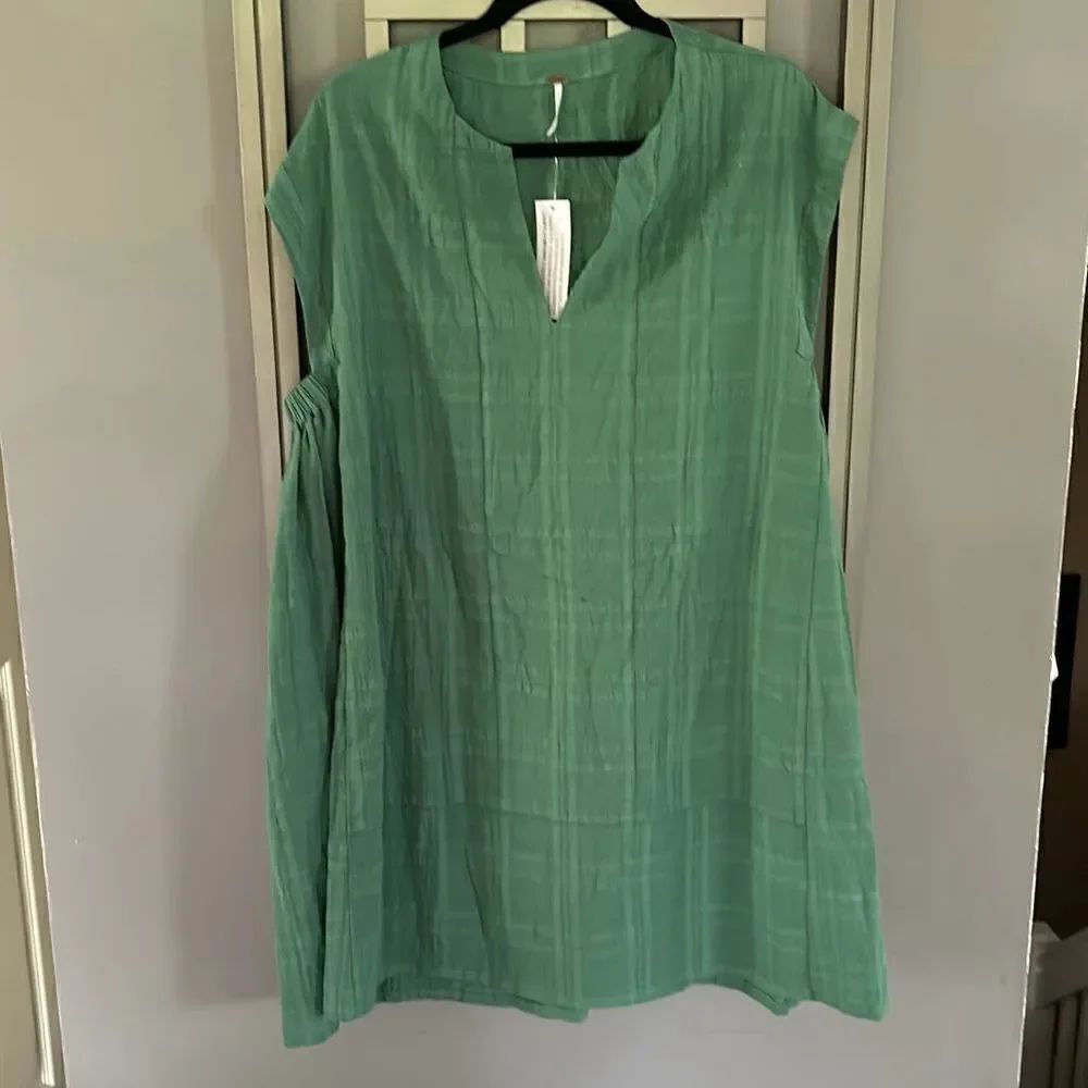 NWT YFB green flowy dress swimwear coverup. L